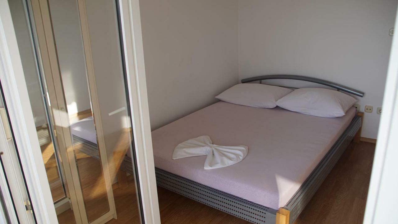Apartmani Sipic , Bilo - Primosten Ngoại thất bức ảnh