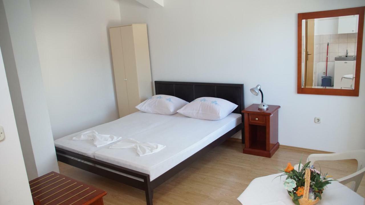 Apartmani Sipic , Bilo - Primosten Ngoại thất bức ảnh